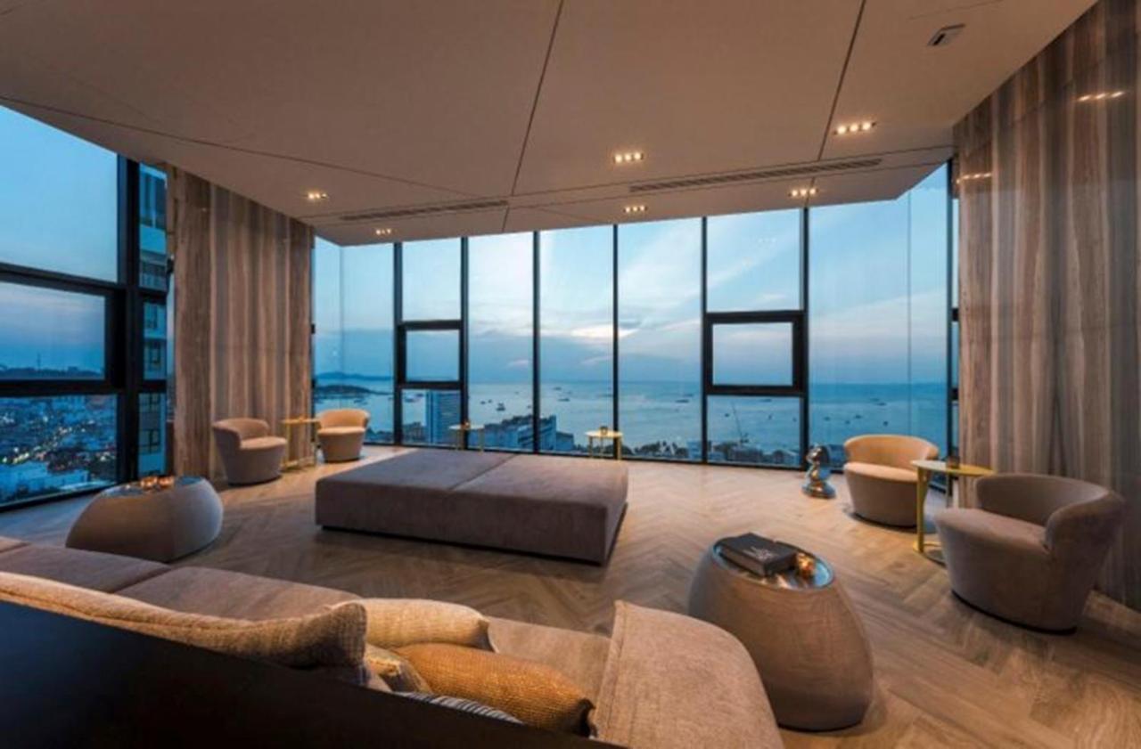 The Base Central Apartments Pattaya Bagian luar foto