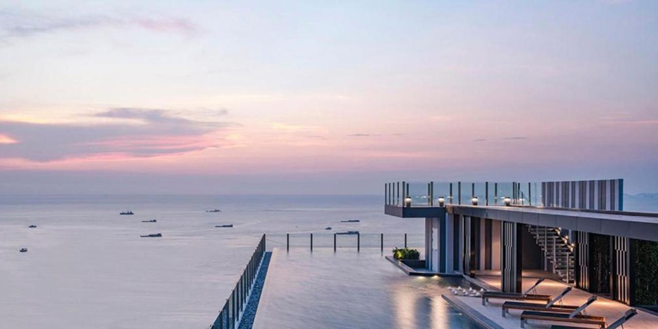 The Base Central Apartments Pattaya Bagian luar foto