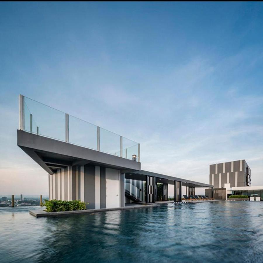The Base Central Apartments Pattaya Bagian luar foto